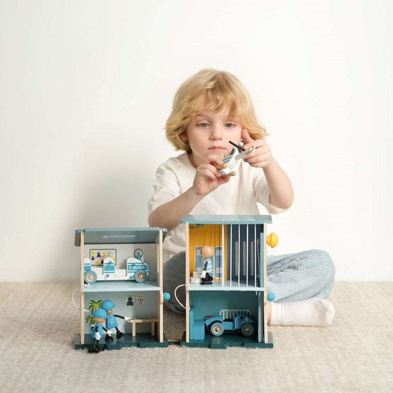 Classic World Police Station