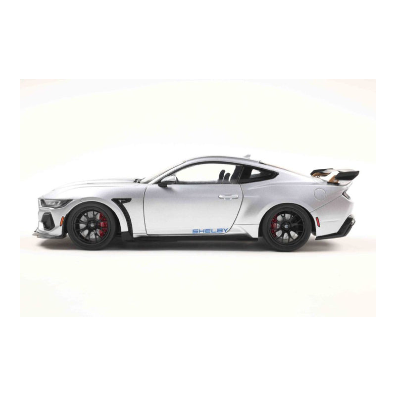 Solido 1:18 Shelby Mustang Super Snake Diecast Vehicle